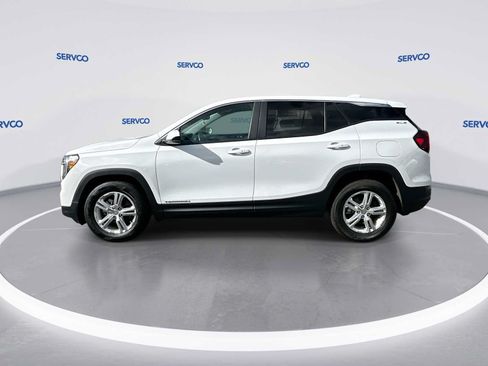 Used 2024 GMC Terrain SLE FWD image 5
