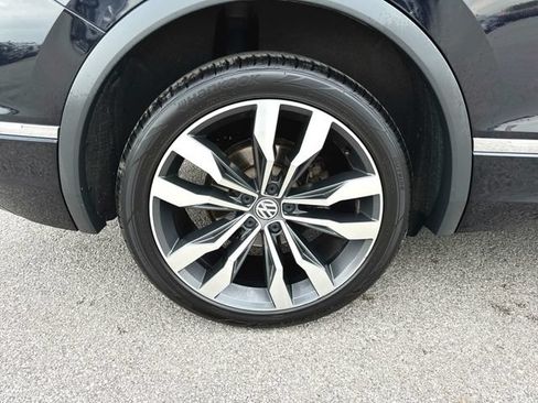 Used 2019 Volkswagen Tiguan SEL Premium R-Line AWD/4WD image 34
