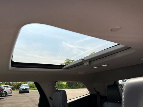 Used 2018 Buick Enclave Premium w/ Experience Buick Package image 20