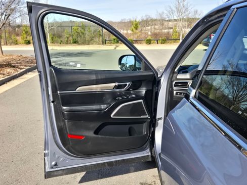 Used 2022 Kia Telluride EX w/ EX Premium Package image 20