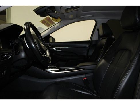 Used 2021 Hyundai Sonata Limited image 10