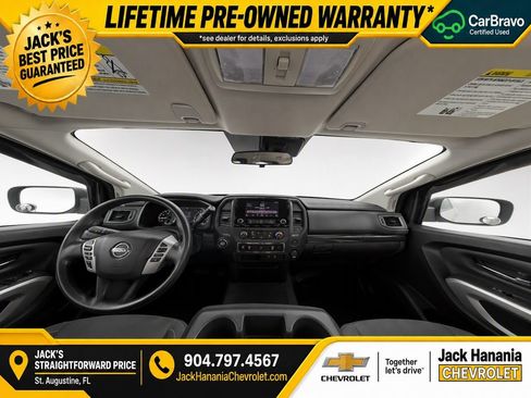 Used 2022 Nissan Titan SV RWD image 12