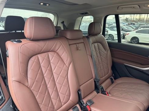 Certified 2023 BMW X7 xDrive40i w/ Executive Package image 30