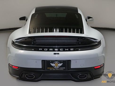 Used 2025 Porsche 911 Carrera image 8