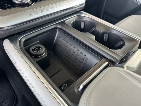 Used 2025 Ford Expedition Max Platinum w/ Driver's Package AWD/4WD image 22