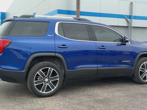 Used 2023 GMC Acadia SLT w/ Technology Package image 2