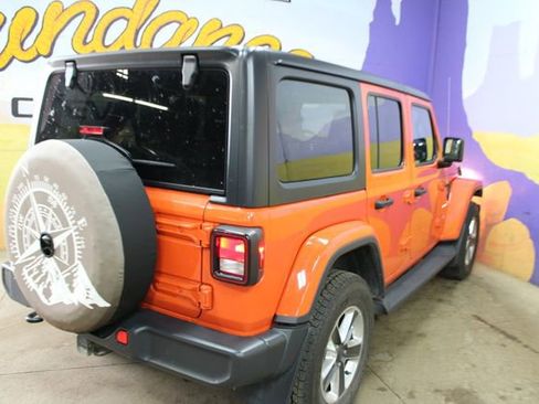 Used 2020 Jeep Wrangler Unlimited Sahara w/ Dual Top Group AWD/4WD image 8