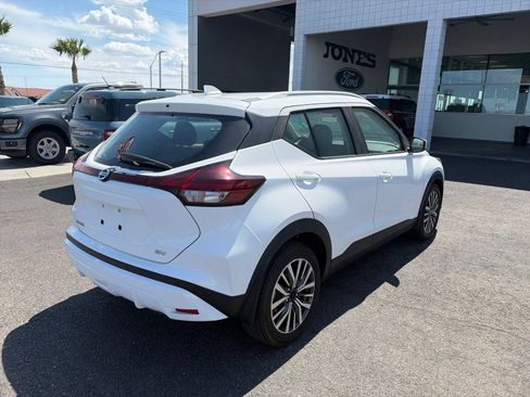 Used 2021 Nissan Kicks SV FWD image 5