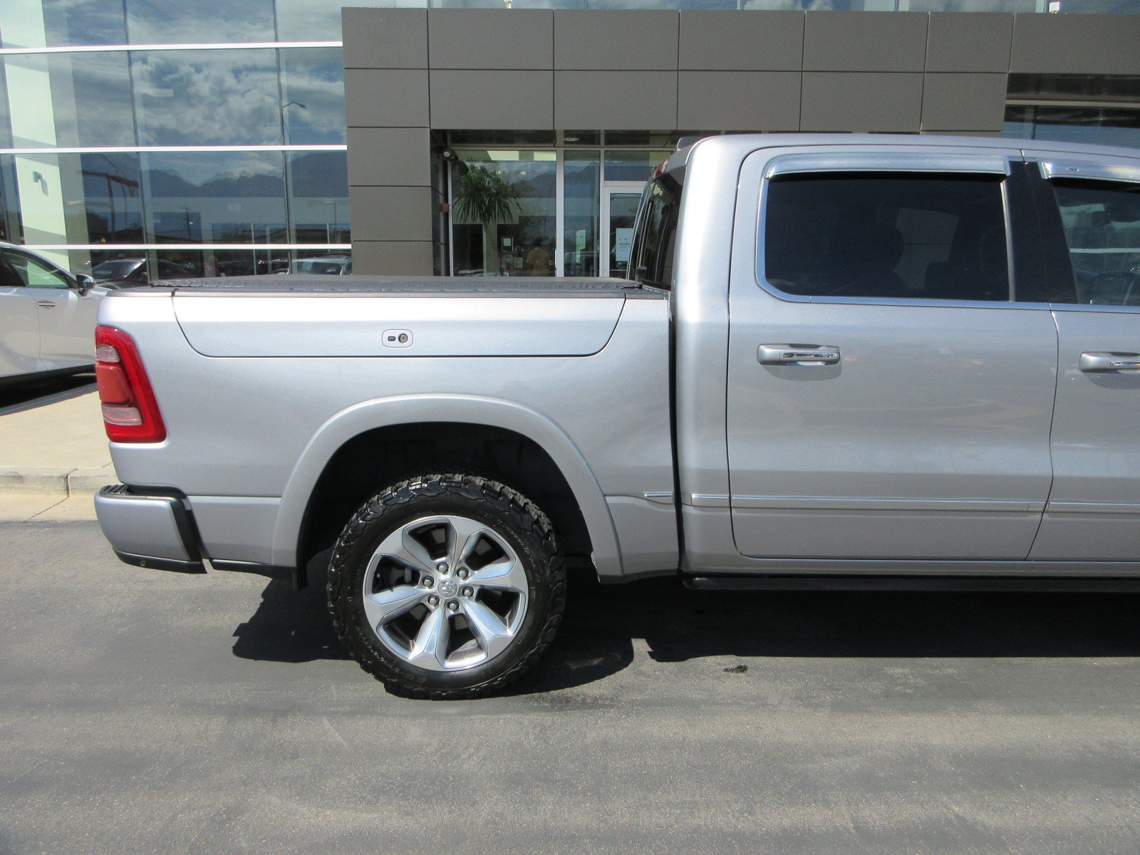 Used 2020 RAM 1500 Limited AWD/4WD image 14