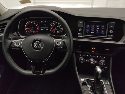 Used 2020 Volkswagen Jetta SE FWD image 22