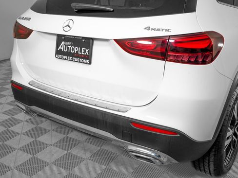 Used 2025 Mercedes-Benz GLA 250 4MATIC image 31