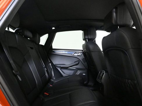 Used 2022 Porsche Macan S image 19