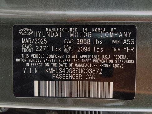 Used 2025 Hyundai Elantra SEL FWD image 33