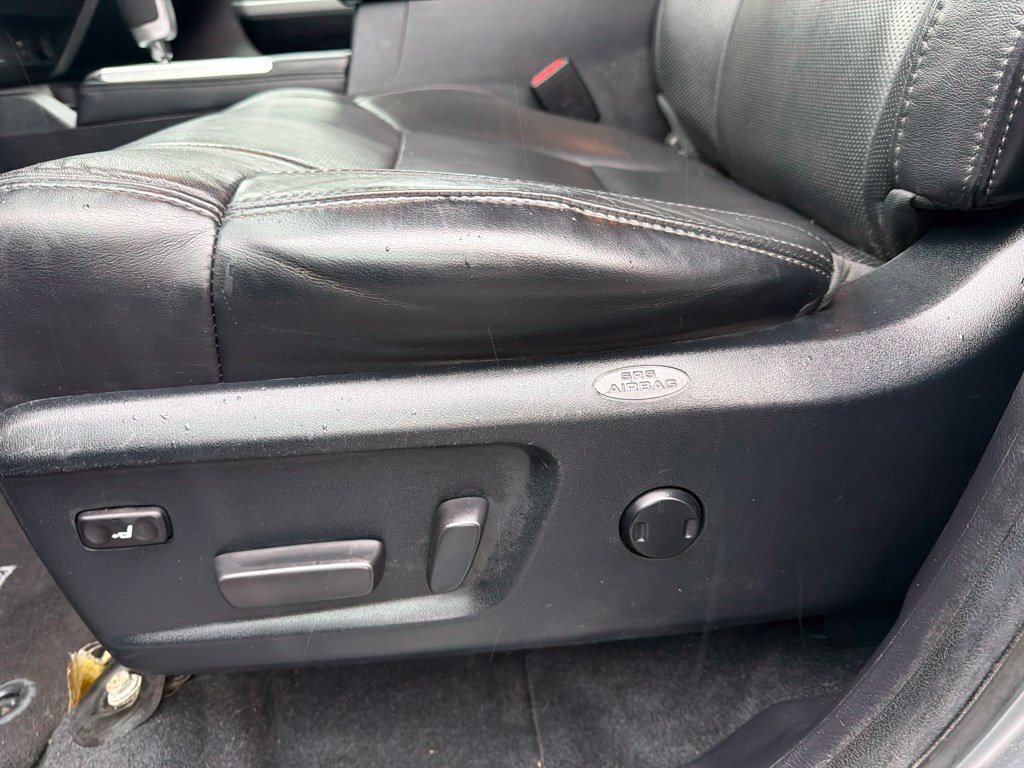 Used 2019 Toyota Tundra Platinum AWD/4WD image 22