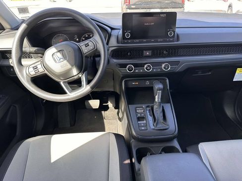 Used 2025 Honda CR-V LX image 14