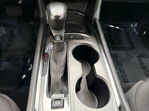 Used 2022 Chevrolet Malibu LT image 35