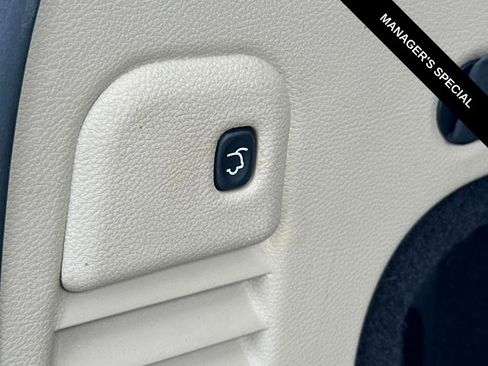 Used 2015 Jeep Grand Cherokee Limited w/ Luxury Group II image 19