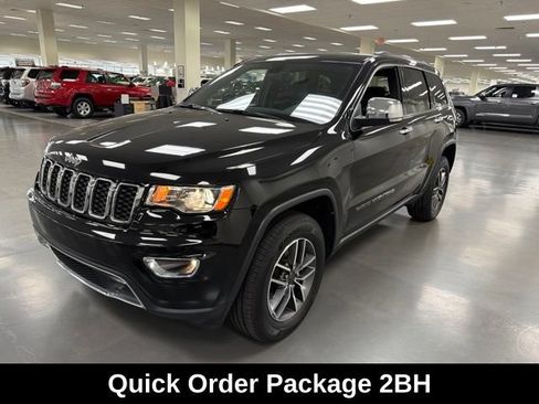 Used 2022 Jeep Grand Cherokee Limited AWD/4WD image 3