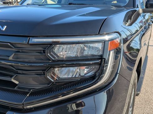Used 2025 Ford Expedition Active AWD/4WD image 7