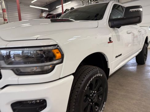 Used 2024 RAM 2500 Laramie w/ Night Edition image 36