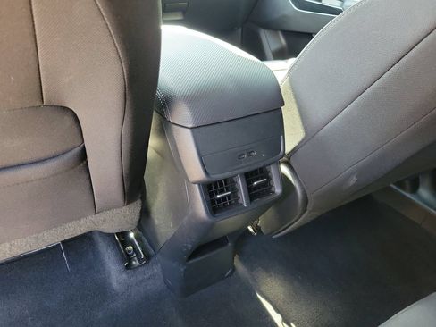Used 2026 Chevrolet Equinox LT FWD image 10