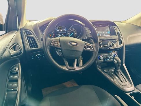 Used 2018 Ford Focus SEL FWD image 21