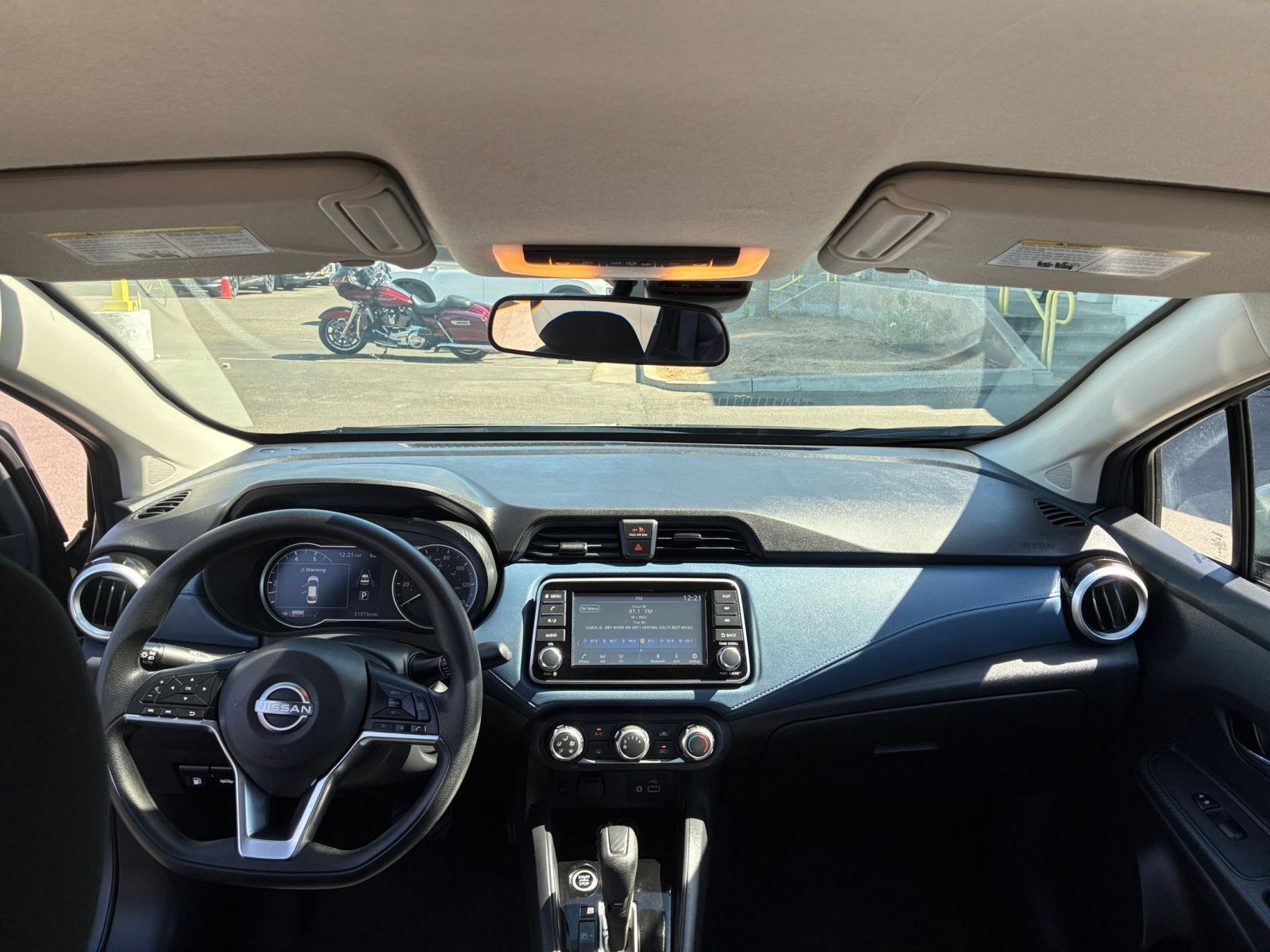 Used 2025 Nissan Versa SV FWD image 30