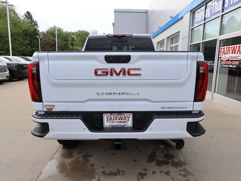 New 2026 GMC Sierra 2500 Denali w/ Technology Package AWD/4WD image 9