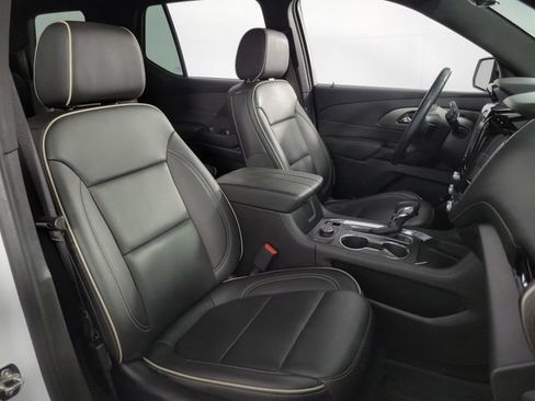 Used 2023 Chevrolet Traverse Premier w/ Redline Edition AWD/4WD image 14