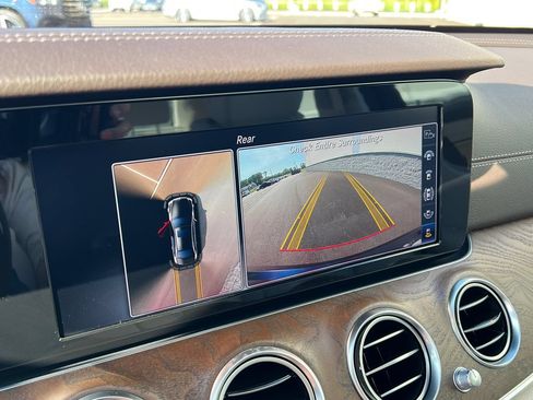 Used 2019 Mercedes-Benz E 300 4MATIC image 20