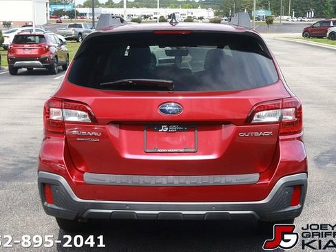 Used 2018 Subaru Outback 2.5i Limited AWD/4WD image 6