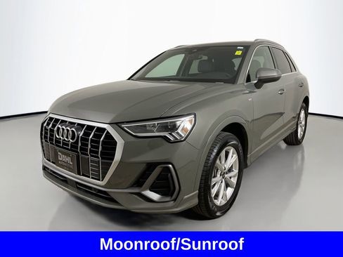 Used 2025 Audi Q3 2.0T Premium image 3