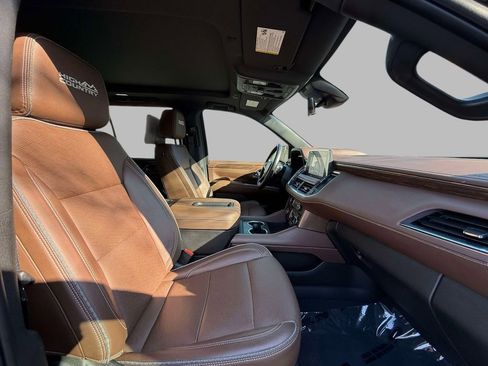 Used 2024 Chevrolet Tahoe High Country w/ Advanced Technology Package image 14