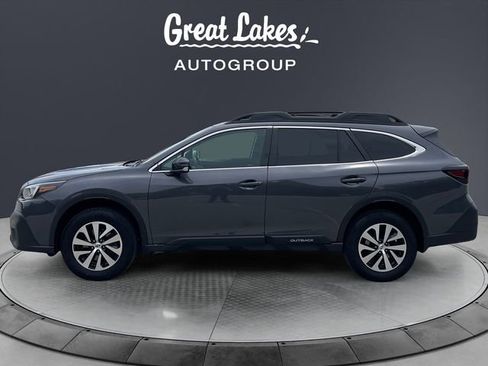 Used 2022 Subaru Outback Premium AWD/4WD image 2