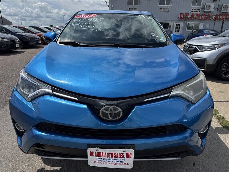 Used 2018 Toyota RAV4 XLE w/ Carpet Mat Package FWD image 12