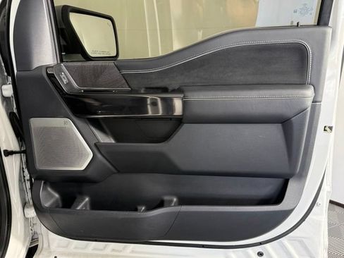 Used 2023 Ford F150 Lightning Platinum AWD/4WD image 20
