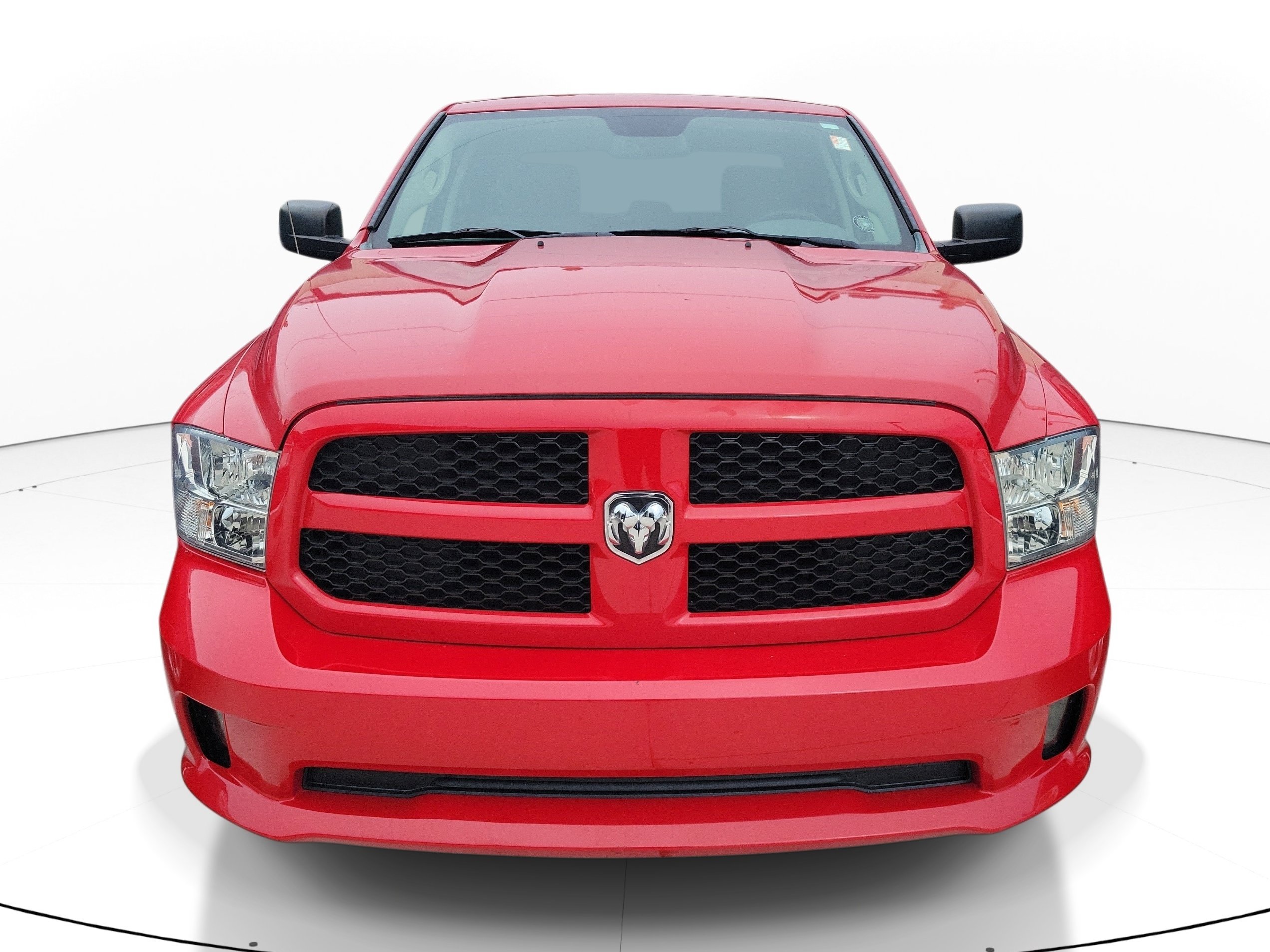 Used 2015 RAM 1500 Express RWD image 2