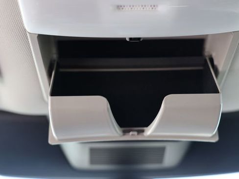 Used 2022 Nissan Pathfinder SV w/ SV Premium Package image 33