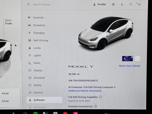 Used 2023 Tesla Model Y Long Range AWD/4WD image 33