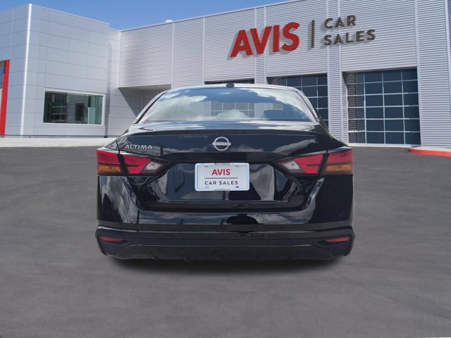 Used 2025 Nissan Altima 2.5 SV FWD image 6