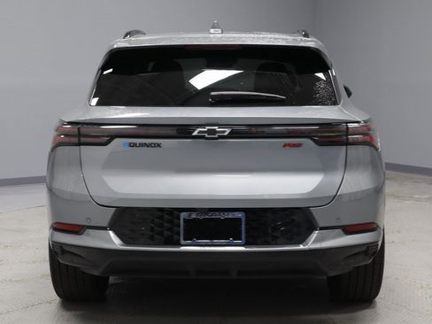 Used 2025 Chevrolet Equinox EV RS image 9