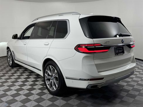 Used 2023 BMW X7 xDrive40i image 8