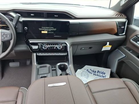 New 2026 GMC Sierra 3500 Denali w/ Denali Reserve Package AWD/4WD image 15