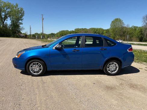 Used 2010 Ford Focus SE FWD image 13