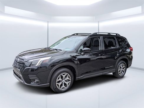 Used 2023 Subaru Forester Premium image 38