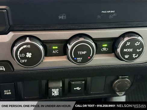 Used 2020 Toyota Tacoma SR5 AWD/4WD image 16
