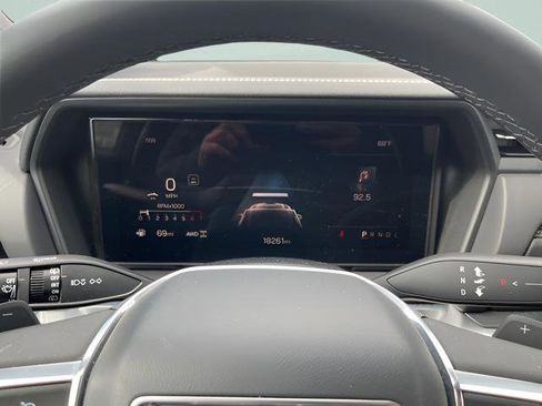 Used 2026 GMC Terrain Elevation image 9