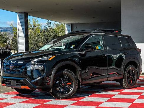 Certified 2026 Nissan Rogue SV AWD/4WD image 1