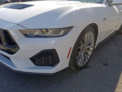 Used 2024 Ford Mustang GT Premium image 9
