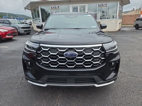 Used 2026 Ford Explorer Platinum w/ LUX Leather Package AWD/4WD image 2